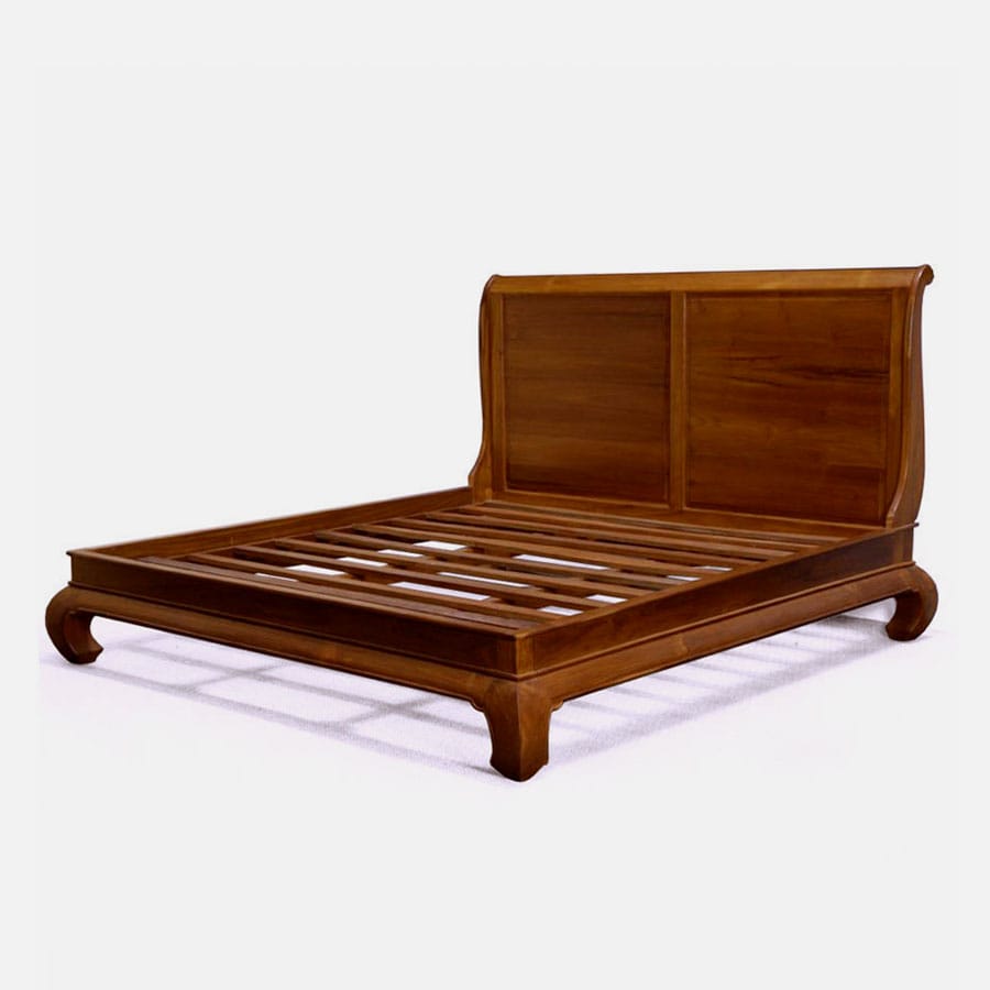 Sleigh bed