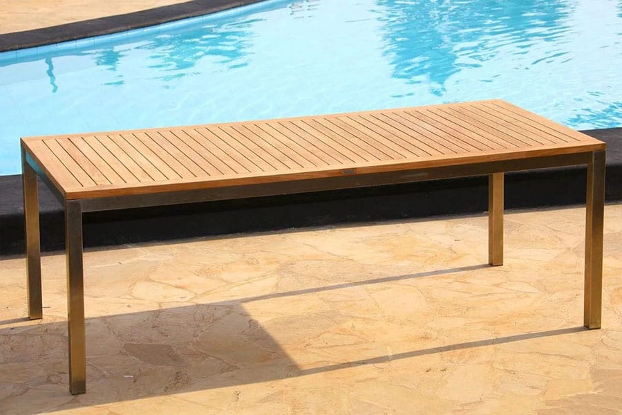 Parlange dining table