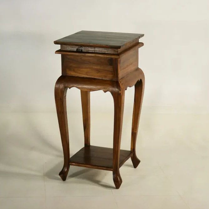 Accent table