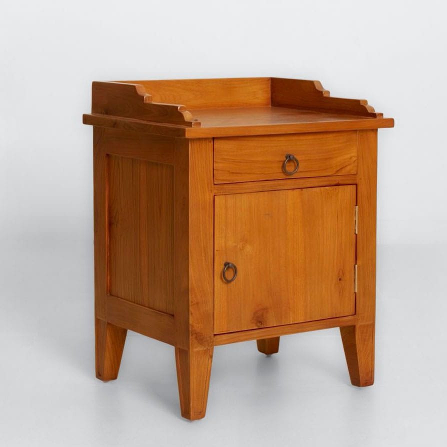 Stepped edging bedside