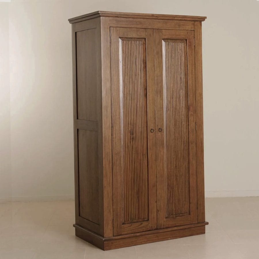 Wardrobe cabinet