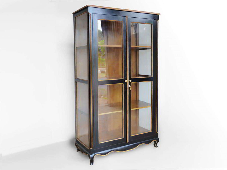 Black wood vitrine