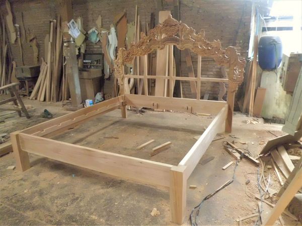 Mahogany wood baroque carving