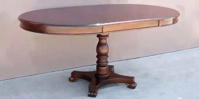 Victorian antique pedestal round table reproduction made of mahogany