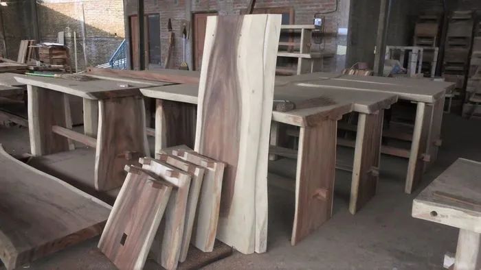 Live edge wood slab counter top leaf